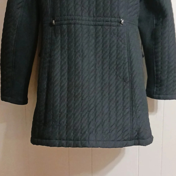 Weatherproof Quilted Black Jacket - Picture 7 of 10